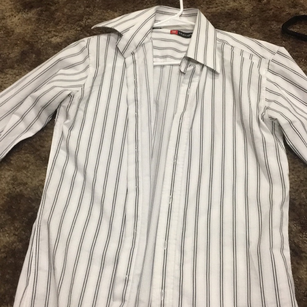 A long tee shirt